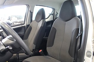 Halvkombi Toyota Aygo 10 av 16