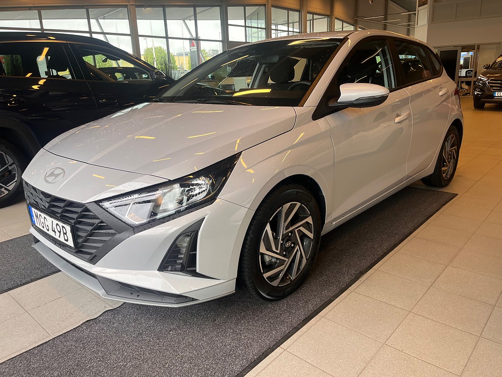 Hyundai i20 1.2 MPi Euro 6 Essential backkamera, apple carplay 