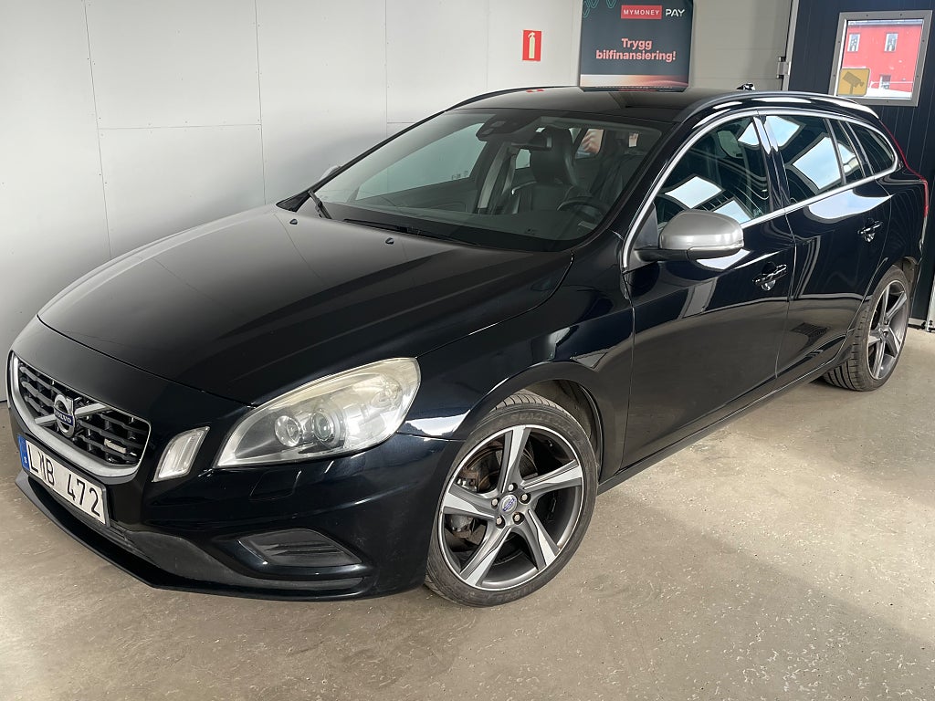 Volvo V60 D3 R-Design 163hk Skinn Värmare