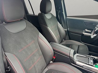 SUV Mercedes-Benz GLB 6 av 8