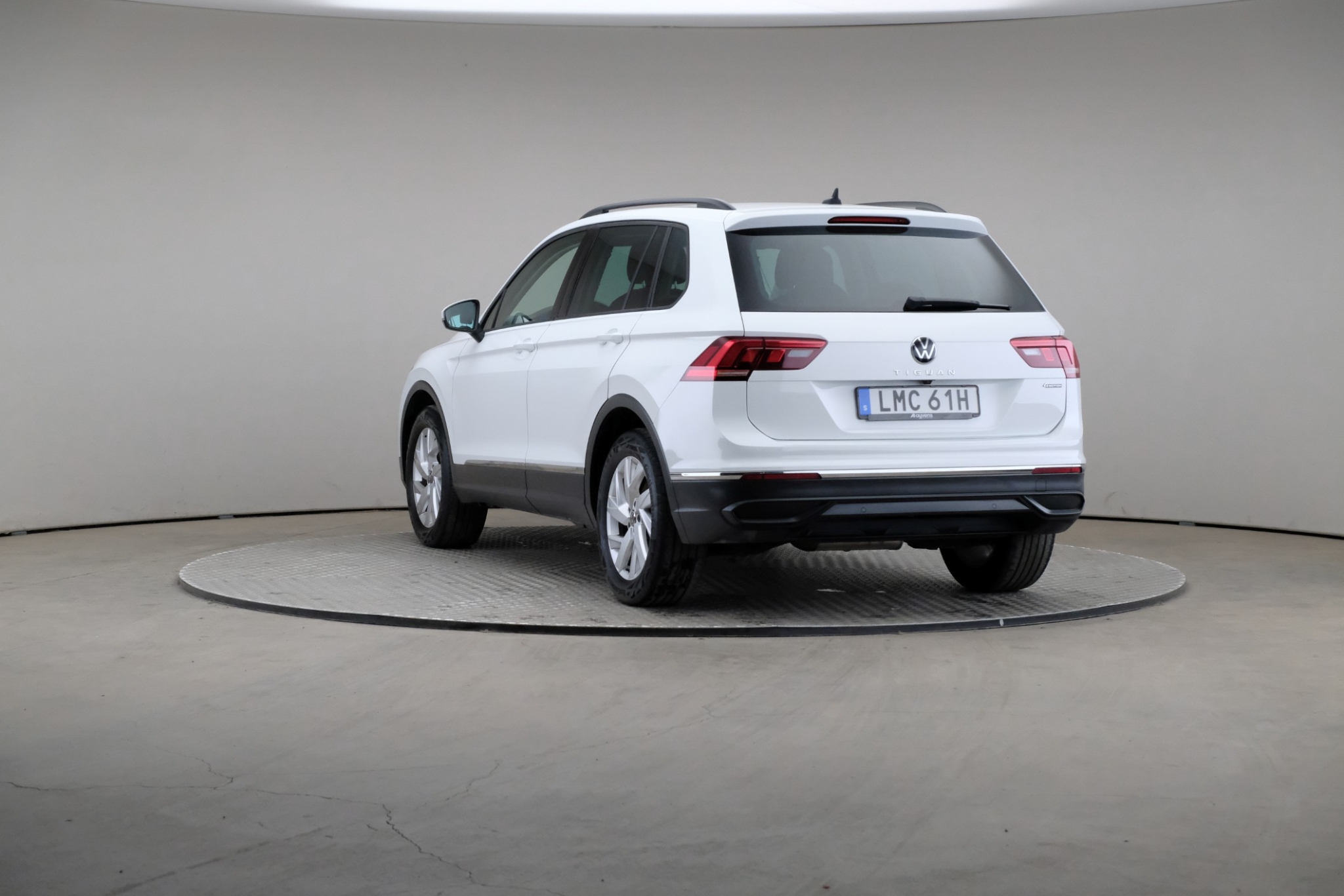 Volkswagen Tiguan 2021, bild 2/34