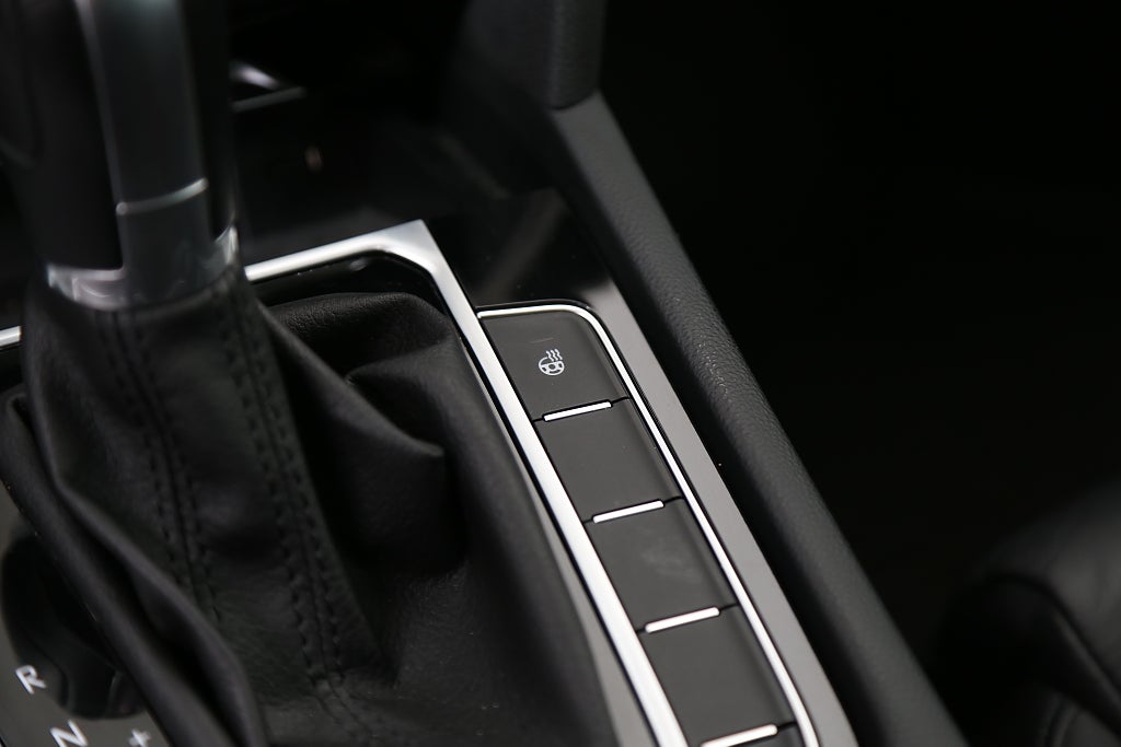 Volkswagen Passat TDI 190hk 4M Executive R-Line Drag Värmare 2018