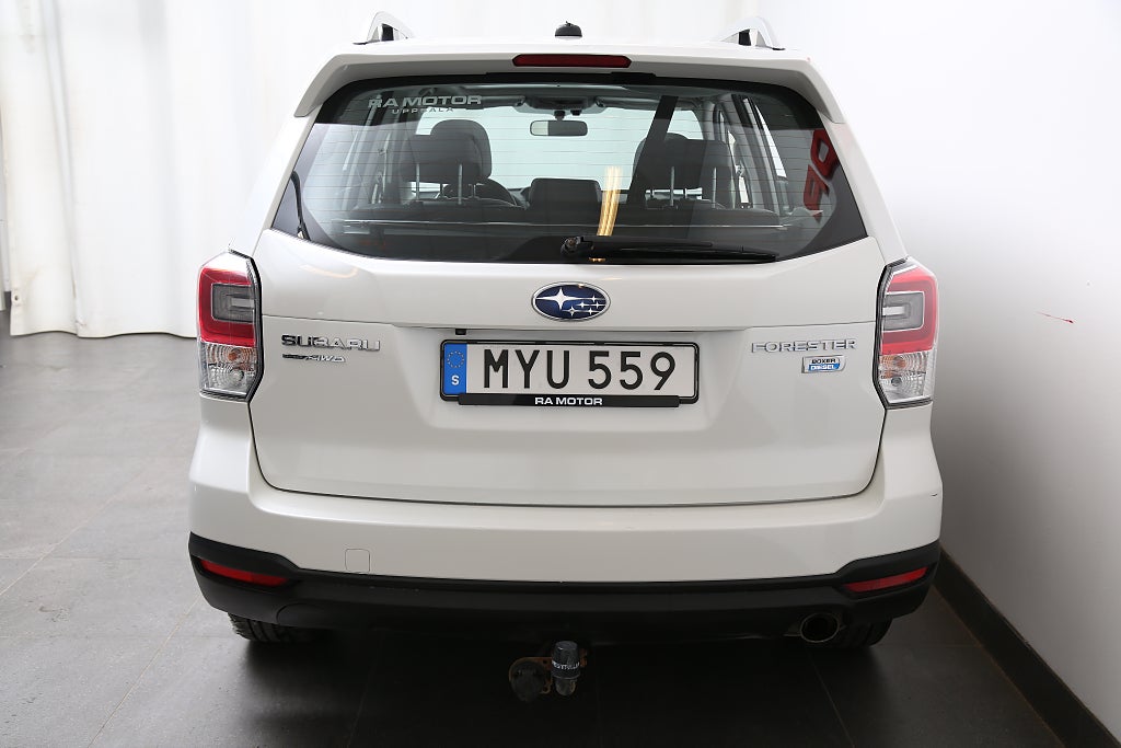 Subaru Forester 2,0D 147hk XE AWD Aut Panorama Skinn Drag 2016
