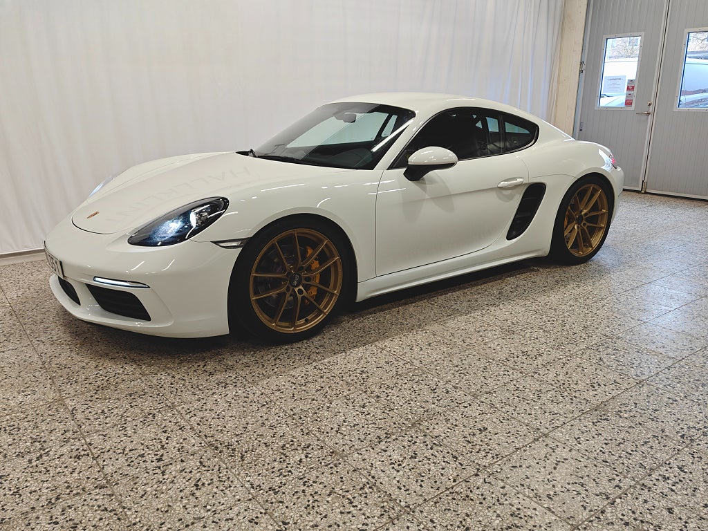 Porsche 718 Cayman, Performance Edition, Skalstol, KW Club, PDK