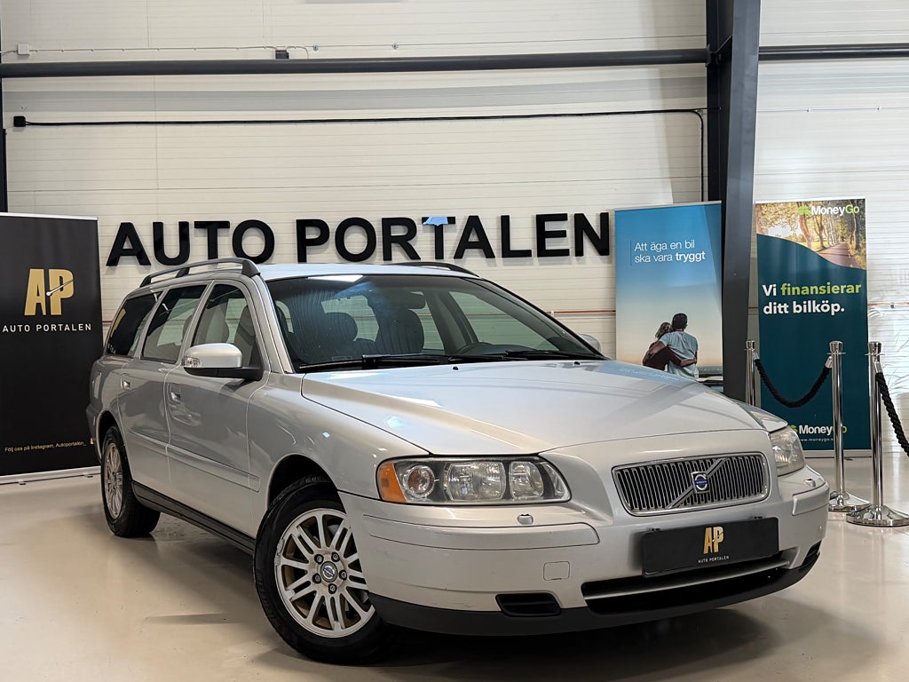 Volvo V70 2.4 170HK 1 Brukare Toppskick Rostfri Skinn Automat 