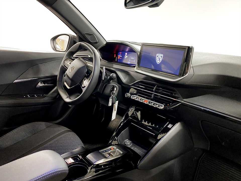 Bild på Peugeot 2008 Allure 1.2 PT 130hk B-KAMERA CARPLAY