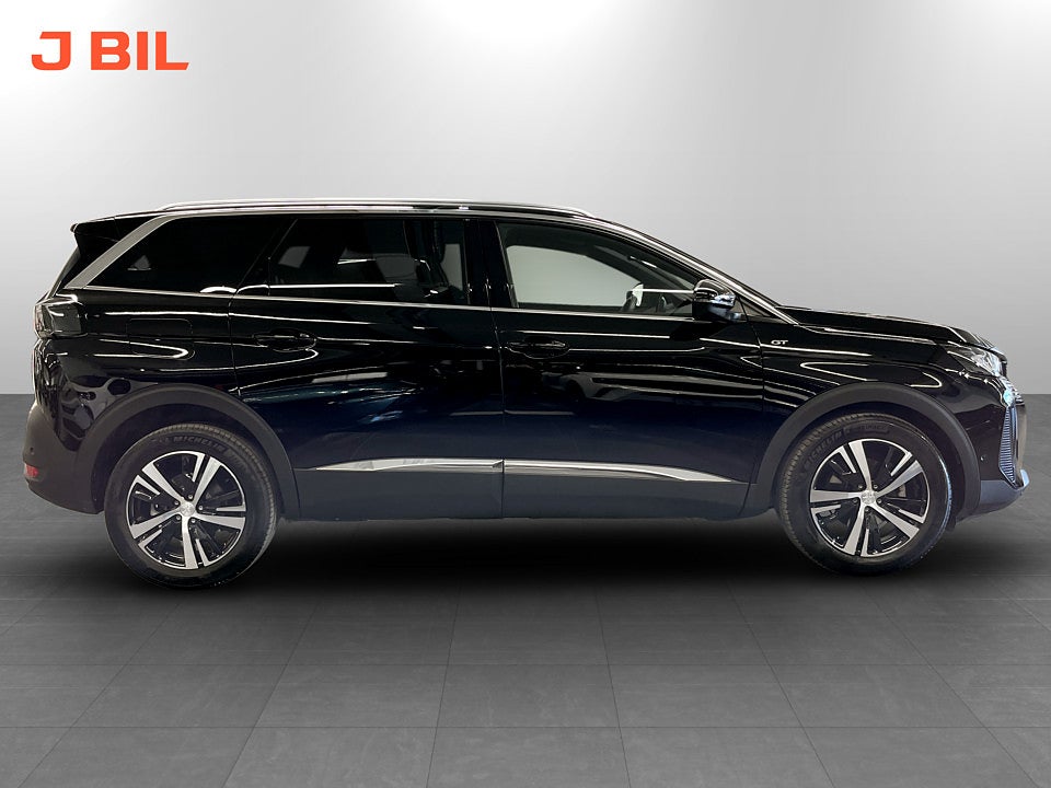 Bild på Peugeot 5008 GT 1.2 PT 130hk 7-SITS B-KAMERA CARPLAY