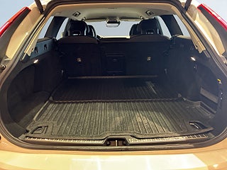 Volvo V90 Cross Country D4 AWD Inscription Pro Dragkrok Dvärme Bkamera S&V-däck – bild 12