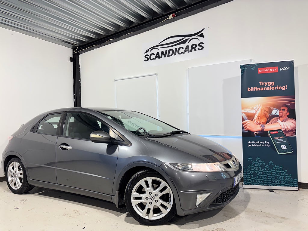 Honda Civic 5-dörrar 1.8 i-VTEC Sport NYSERVAD NYBESIKT DRAG P-SENS