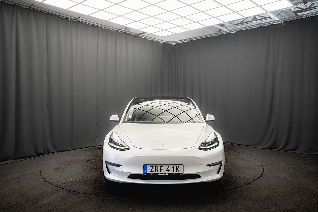 Tesla Model 3 Performance AWD PANO 20'' LÄDER KAMERA MOMS 513hk