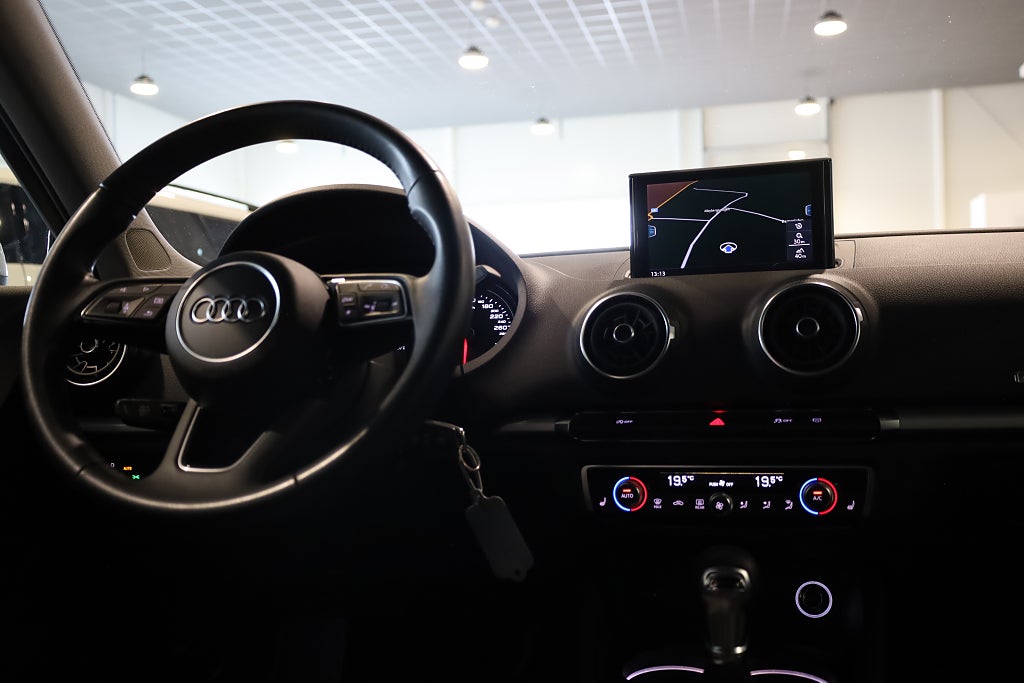 Audi A3 Sportback 35 TFSI S Tronic Proline Navi Blåtand