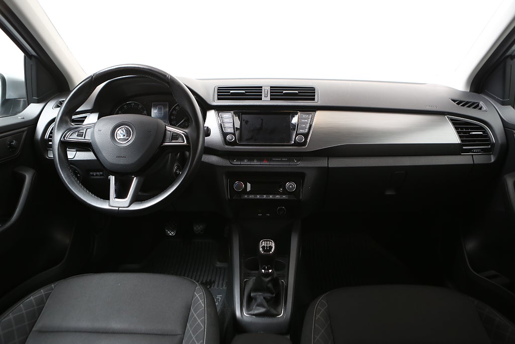 Skoda Fabia 1,2 TSI 90hk Style Kombi Motorvärmare 2016