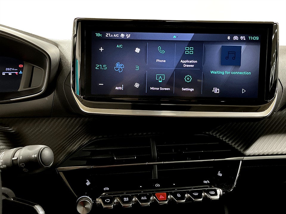 Bild på Peugeot 2008 Allure 1.2 PT 130hk Aut B-KAMERA CARPLAY