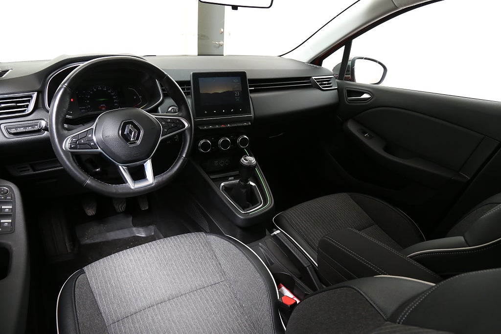 Renault Clio 1,0 TCe 100hk Intens 5D Navi Dragkrok 2020