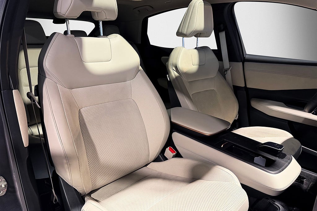 Nissan Ariya 87kwh | Drag | EVOLVE | Pano | 54mils räckvidd 2023