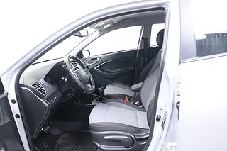 Halvkombi Hyundai i20 8 av 14