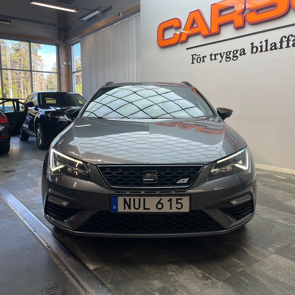 Seat Leon ST León Cupra ST 2.0 TSI 4D Cockpit Carplay Navi B-kamera