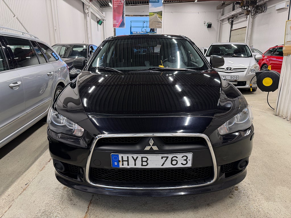 Mitsubishi Lancer Sportback 1.8 MIVEC Drag+Vinterdäck, 