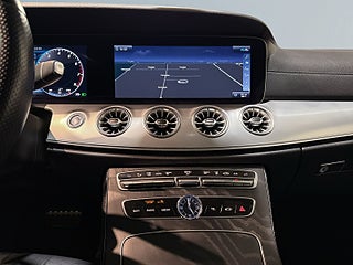 Mercedes-Benz E 200 AWD Coupé Aut AMG Line Pano Pvärm HuD Kamera Skinn – bild 11