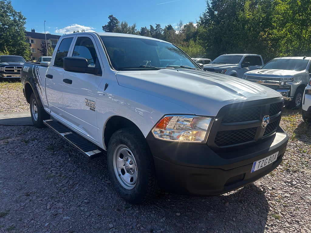 RAM 1500 Classic Quad Cab 3.6 V6 Flex Fuel 4x4 TRADESMAN 