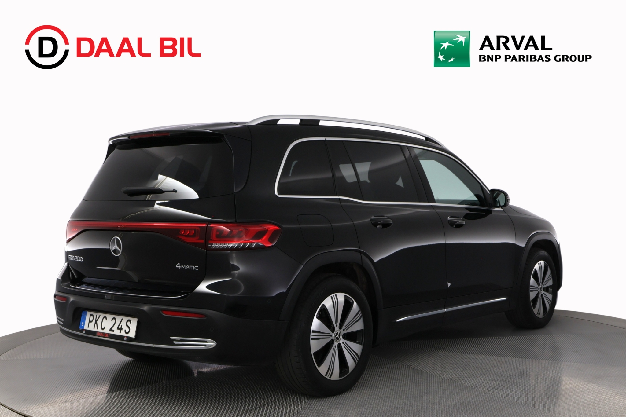 Mercedes-Benz EQB 2023, photo 6/10