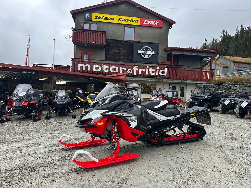 Lynx Brutal RE 900 ACE Turbo R -27 