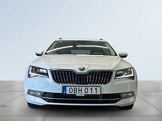 Skoda Superb Kombi 2.0 TDI 4×4 L&K Drag Dvärme CANTON B-kamera S&V – bild 2