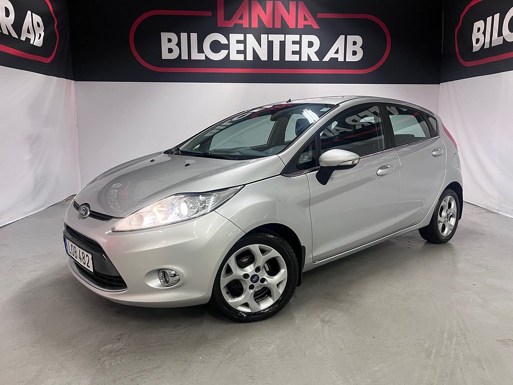 Ford Fiesta 1.25 Ny servad Låg års AUX Bes tom 250531 SoV