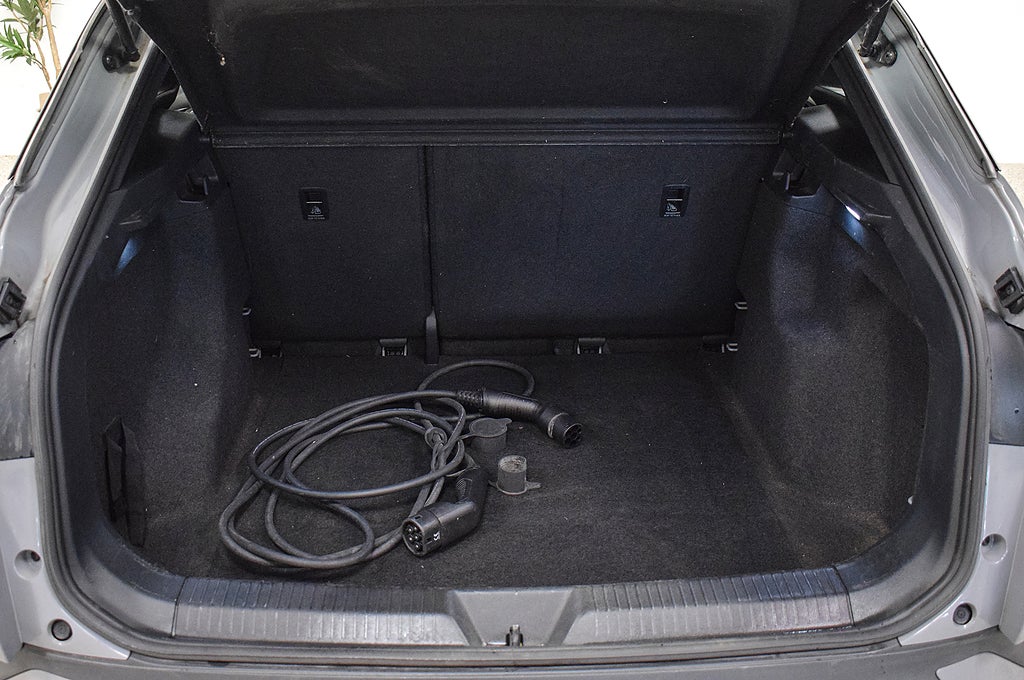 VOLKSWAGEN ID.4 PURE PERFORMANCE ATTELAGE GPS CARPLAY VENDU EN SUÈDE | 4X2 | BVA