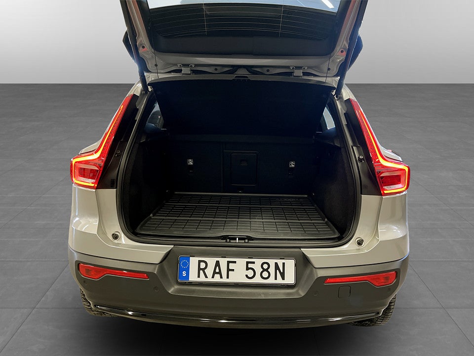 Bild på Volvo XC40 Core Recharge Single Motor 230hk Aut B-KAMERA CARPLAY