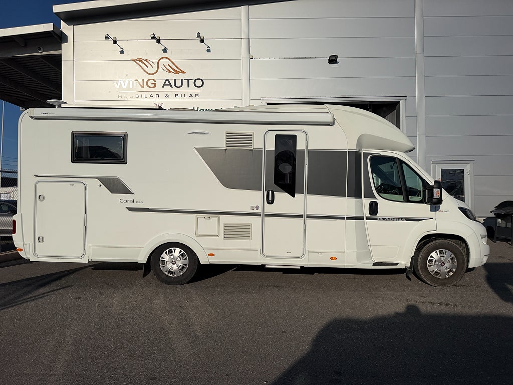 Adria Coral Plus 670 SC (160HK) Queensbed! 5 bältad! ALDE! Vinteranpas