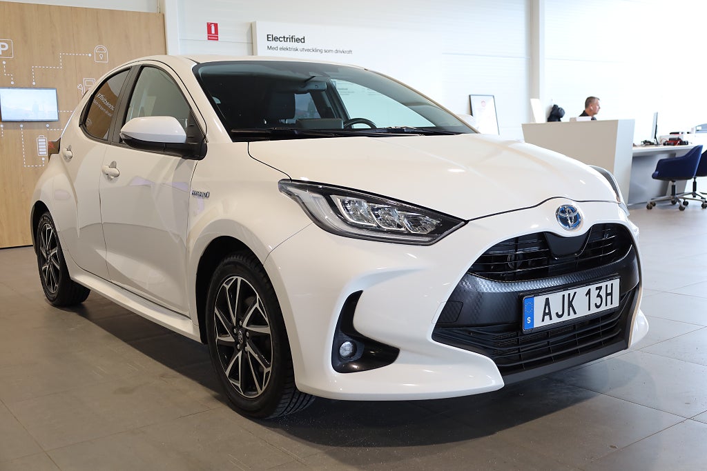 Toyota Yaris 1,5 Hybrid CVT Active Plus Kamera 2021