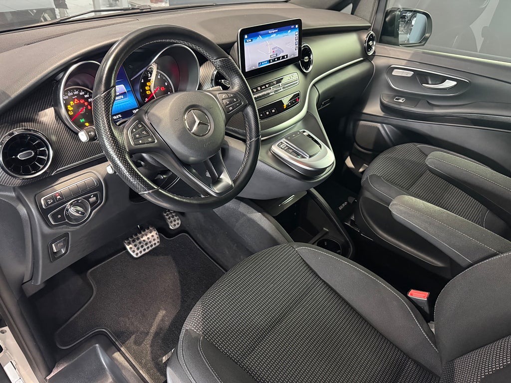 Mercedes-Benz V 300 d 4Matic Lång AMG Värmare Drag Distronic - bild 3