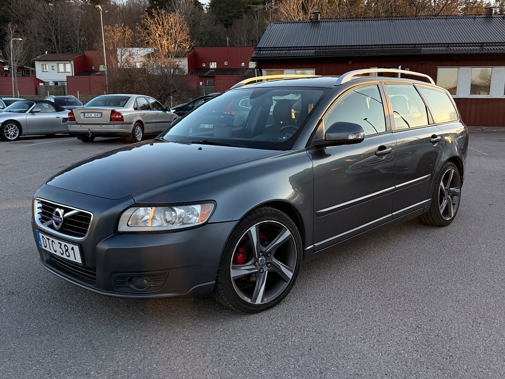 Volvo V50 1.6 DRIVe Momentum Dragkrok PDC bak Navi Ny servad 