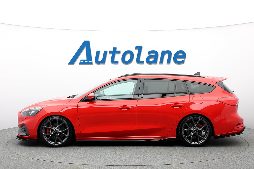 Ford Focus ST Kombi ST Recaro, B&O, DRAG, 280hk