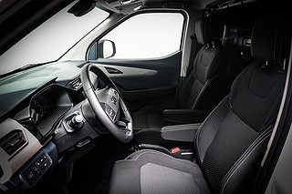 Transportbil - Skåp Maxus e-Deliver 3 3 av 12