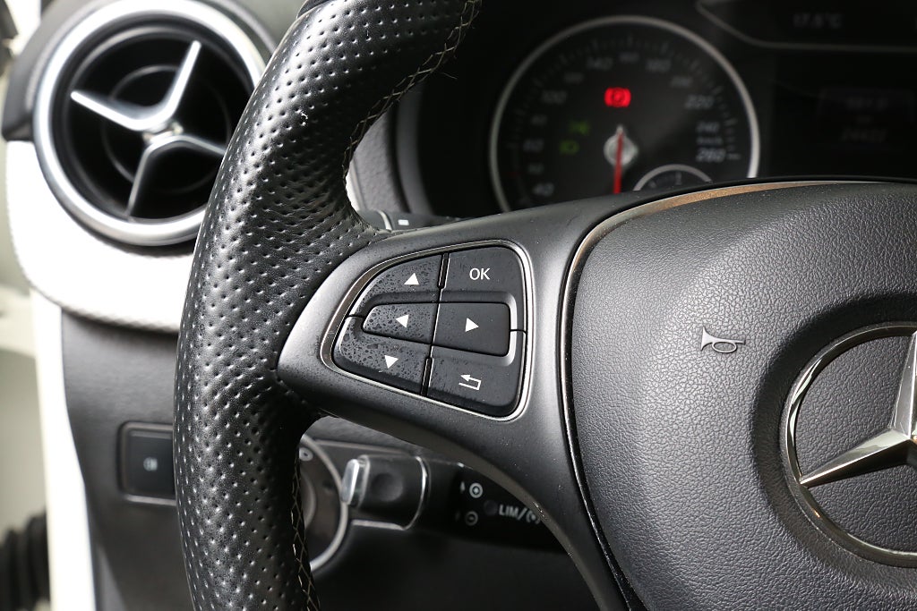 Mercedes-Benz B 180 d 7G-DCT Urban 2016