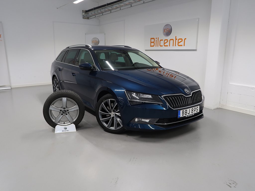 Skoda Superb Kombi 2.0 TSI 4x4 L&K V-Däck ingår Drag-Navi-Kamera-CANTON-Carpl