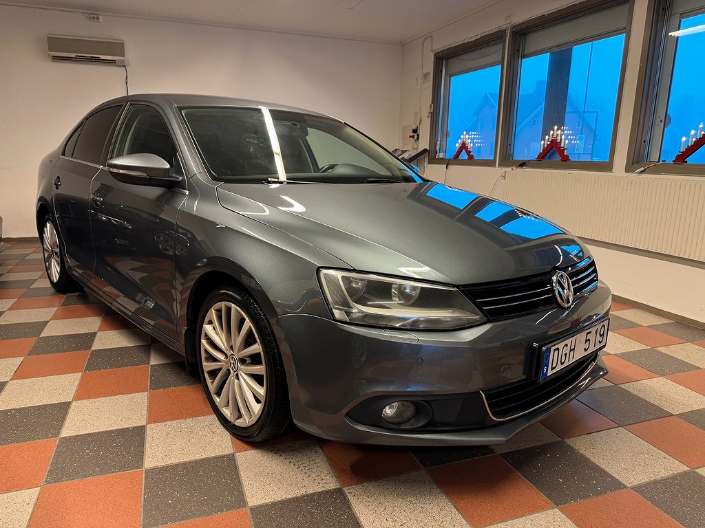 Volkswagen Jetta 2.0 TSI/13900 mil/Automat