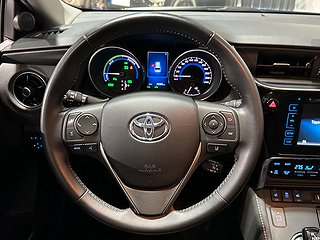 Halvkombi Toyota Auris 7 av 16