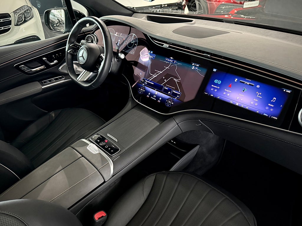Mercedes-Benz EQS SUV 500 4MATIC AMG Premium Plus Hyperscreen Drag - bild 13