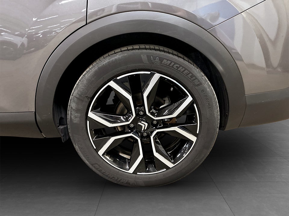 Bild på Citroën e-C4 X Shine Exclusive 50kWh 136hk Aut B-KAMERA PANO