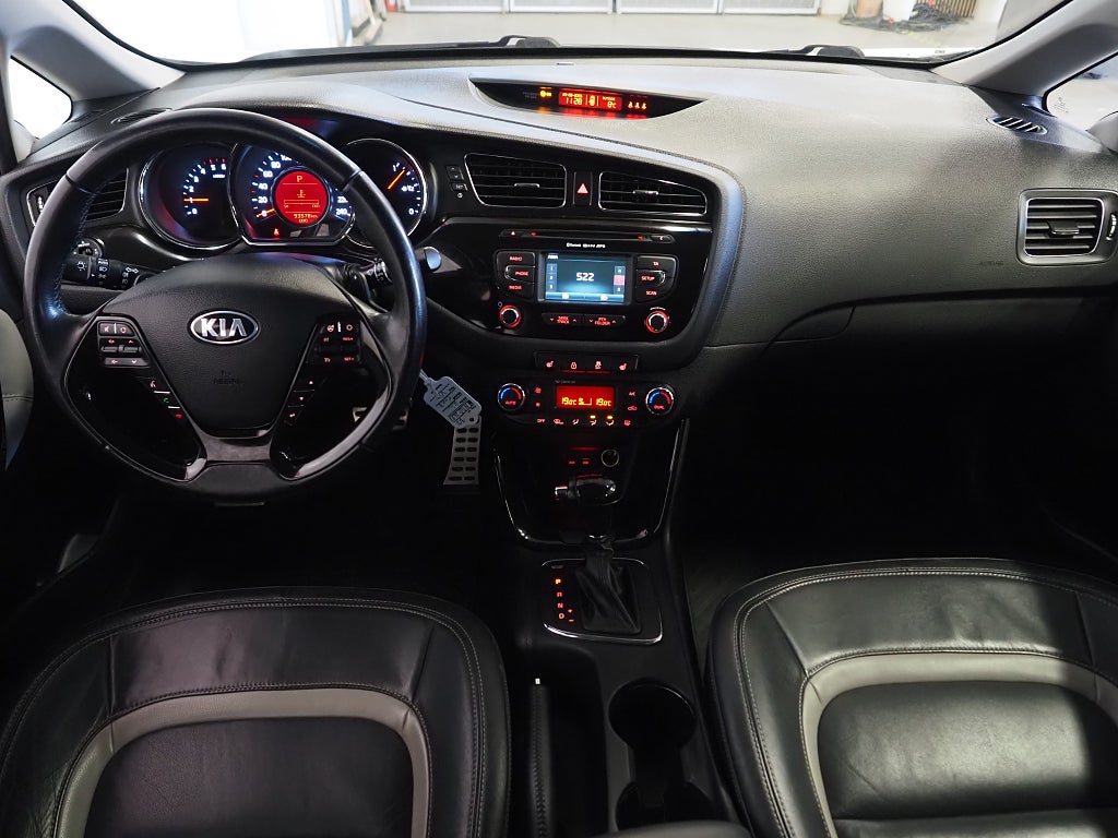 Kia Ceed _sw 1.6 CRDi EX Automat Business Backkamera Skinn