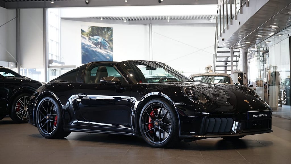 Porsche 911 4 GTS Targa