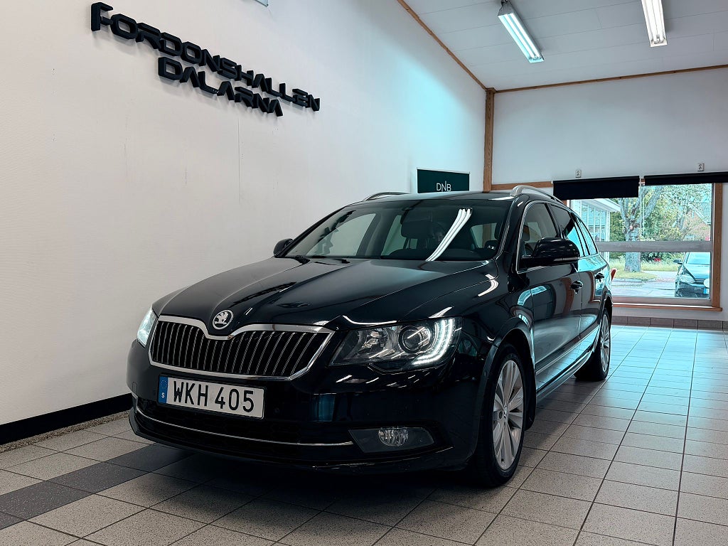 Skoda Superb Kombi 2.0 TDI 4x4 Elegance Kamrem bytt / Dragkrok 