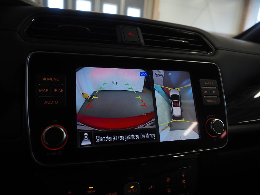 Nissan Leaf N-Connecta 40kWh | Värmepump | 360° Kamera | Moms | Nav 2023