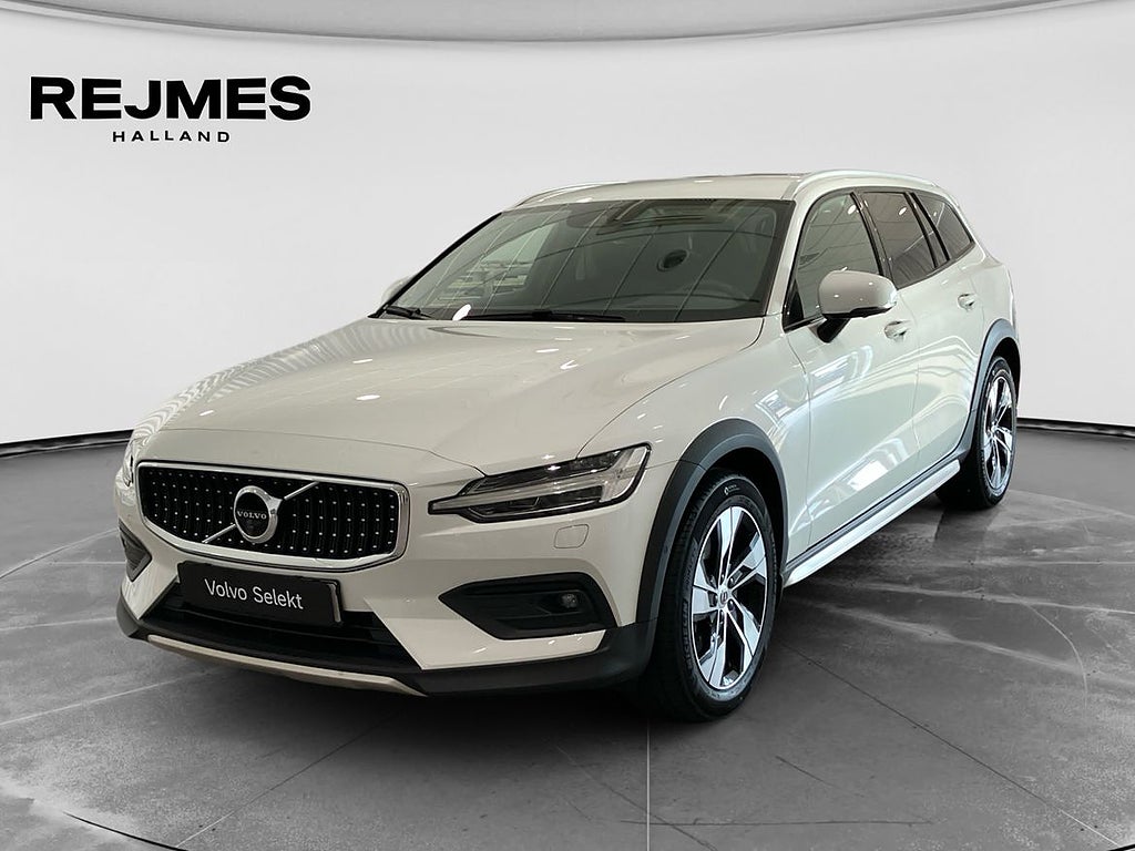 Volvo V60 Cross Country B5 AWD Bensin Advanced | H/K | 36...