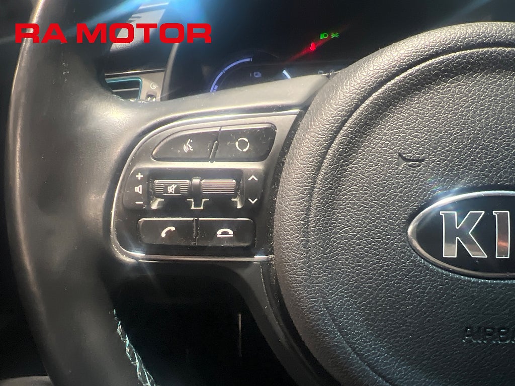 Kia E-Niro 64 kWh Advance Plus Tech Taklucka Skinn JBL Navi B-Kam 2019