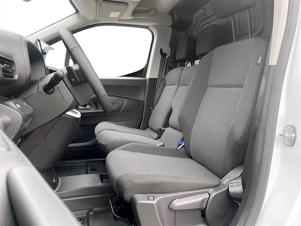 Bild på Opel Combo 130hk Aut L2 - EDITION! Värmare & Dragkrok