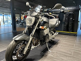 Suzuki GSR600 B-King / Premium sadel / Puig vindruta / Tail-tidy